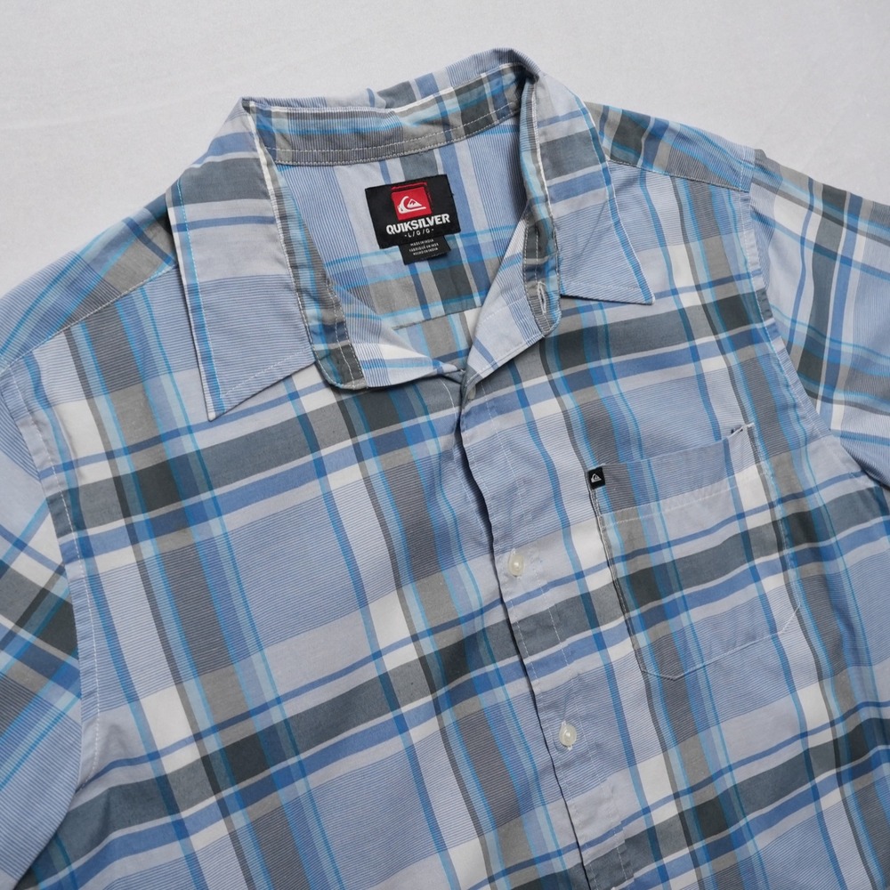 Quiksilver Plaid Button Up Mens Large Blue Short Sleeve Pocket Shirt - Picture 2 of 16